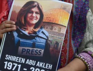 İsrail, öldürdüğü Al Jazeera muhabiri Şirin Ebu Akile’nin Cenin’deki anıtını yıktı