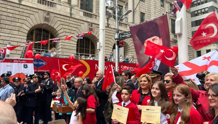 New York ve New Jersey’de gönderlere Türk bayrağı çekildi