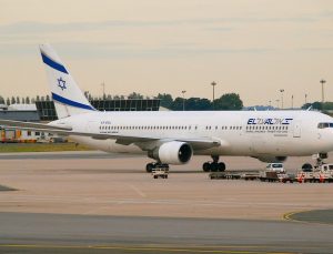 Umman hava sahasını İsrail uçaklarına kapadı