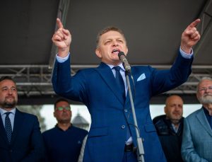 Slovakya’da seçimleri ‘Rusya yanlısı’ aday kazandı