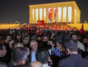 Kılıçdaroğlu, Birinci Meclis’ten Anıtkabir’e yürüdü