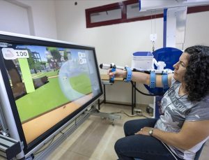 İnme geçiren hastalarda kısmi felce yerli “robotik kol” tedavisi
