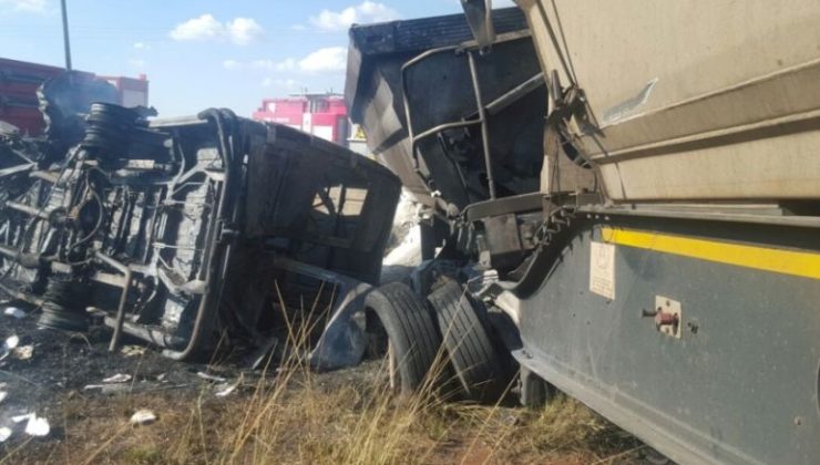 Zimbabve’de trafik kazasında 22 kişi hayatını kaybetti