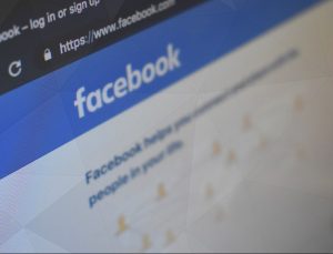 Facebook ilanları için ‘kimlik doğrulama’ şartı geliyor