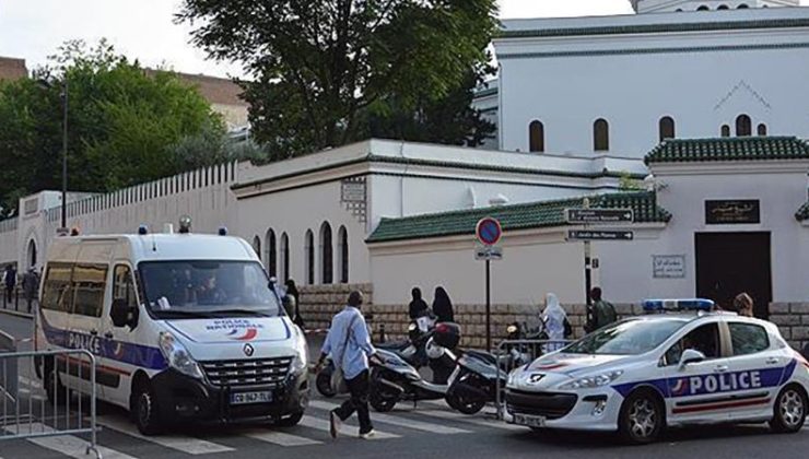 Fransa’da cami duvarına yazılan ırkçı ifadelerle ilgili soruşturma açıldı