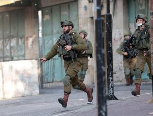 İsrail 22 kişiyi gözaltına aldı