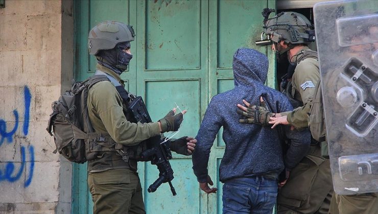 İsrail, Doğu Kudüs ve Batı Şeria’da 17’si kız öğrenci 78 Filistinliyi gözaltına aldı