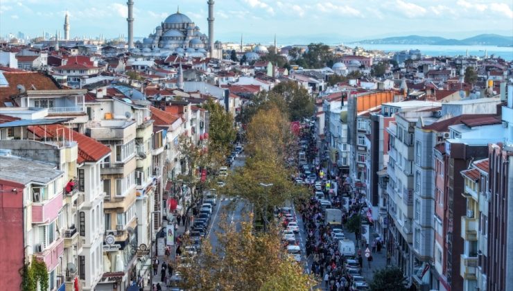 İstanbul’da binlerce kişi Gazze için insan zinciri oluşturdu