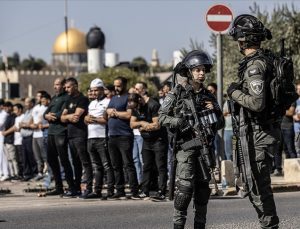 İsrail polisinden Mescid-i Aksa çevresinde Filistinlilere müdahale