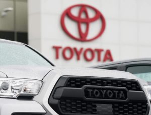 Toyota olası hava yastığı arızası nedeniyle 1 milyon aracı geri çağırıyor