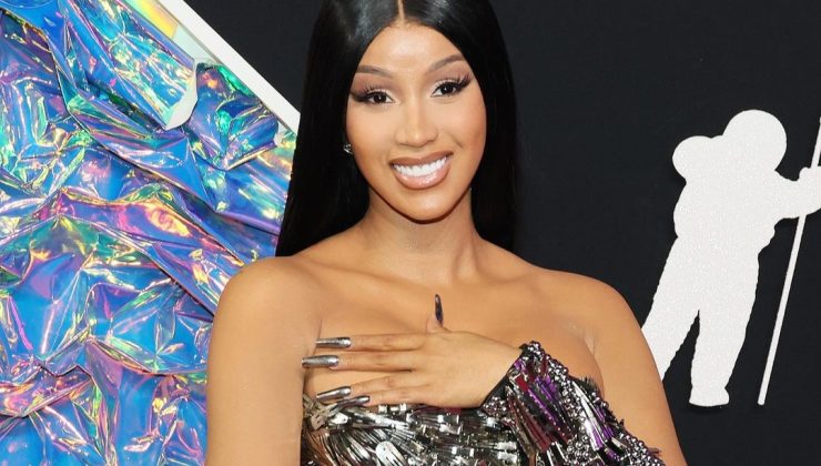 Cardi B’den hem Biden’e hem Adams’a sert eleştiri