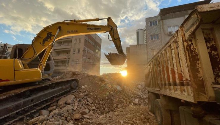 Yıkılamayan binalarla ilgili “hızlı karar” süreci başlıyor