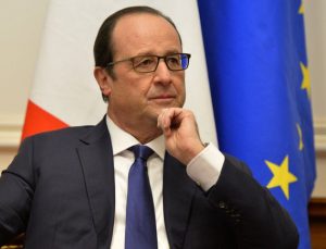 Eski Fransa Cumhurbaşkanı Hollande: Kentlerimizin sokaklarında gezen ulusalcı paramiliter gruplar görüyoruz