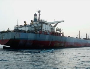 İsrail bağlantılı bir gemi Yemen açıklarında kaçırıldı