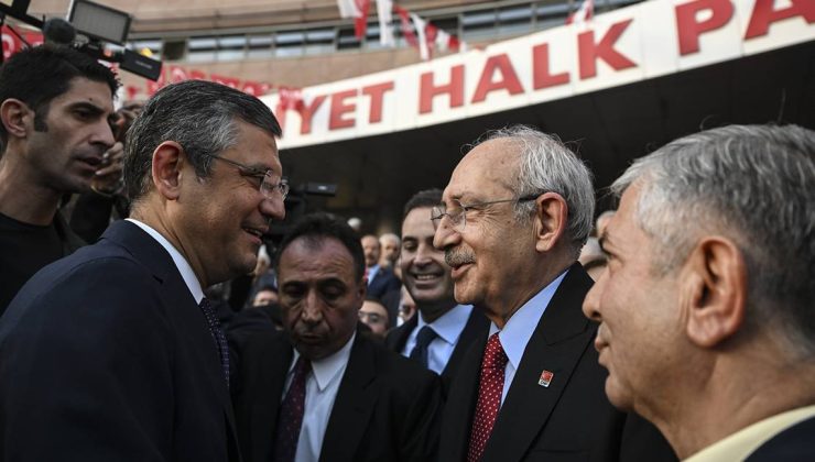 CHP’de devir teslim töreni: Özel, Kılıçdaroğlu’ndan görevi devralıyor