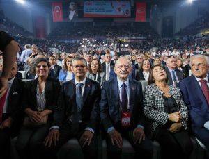 CHP’de Genel Başkanlık seçimi ikinci tura kaldı