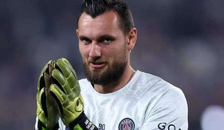 PSG kalecisi ve ailesi evde bıçaklı saldırıya uğradı