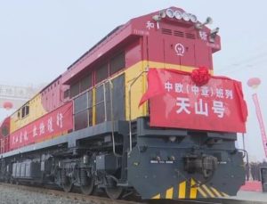  İlk Çin-Avrupa yük treni Urumçi’den yola çıktı