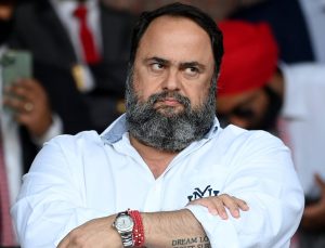 Yunanistan Futbol Federasyonu Başkanı Marinakis istifa etti