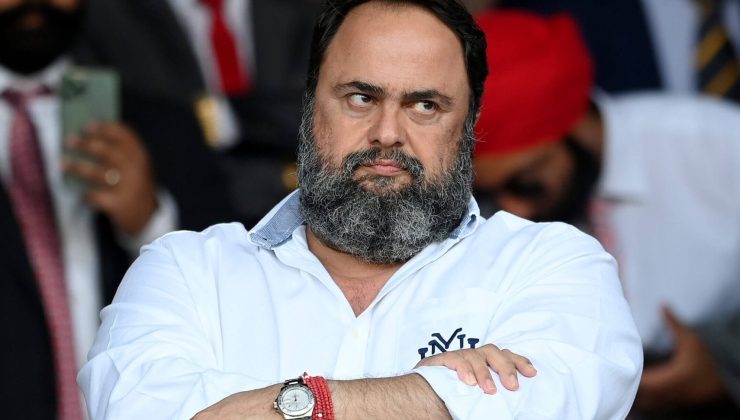 Yunanistan Futbol Federasyonu Başkanı Marinakis istifa etti