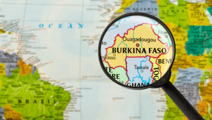 Mali’den sonra Burkina Faso… Fransızca artık resmi dil değil