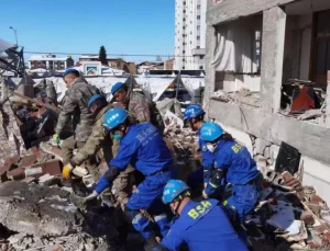 Çin’de kurtarma ekipleri zor koşullarla mücadele ediyor