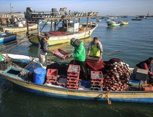 İsrail’in Gazze saldırıları balıkçıları da etkiliyor