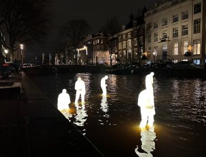 Hollanda’nın ‘Işık Sanatı Festivali’ göz kamaştırıyor