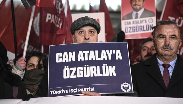 Türkiye İşçi Partisi üyeleri Can Atalay’ın milletvekilliğinin düşürülmesini protesto etti