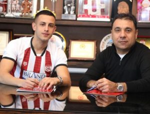 Sivasspor Bartuğ Elmaz’ı Fenerbahçe’den kiraladı