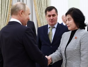 Putin, Kuzey Kore Dışişleri Bakanı’nı kabul etti