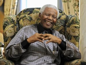 Güney Afrika, Nelson Mandela’ya ait eşyaların açık arttırmayla satışını durdurma arayışında