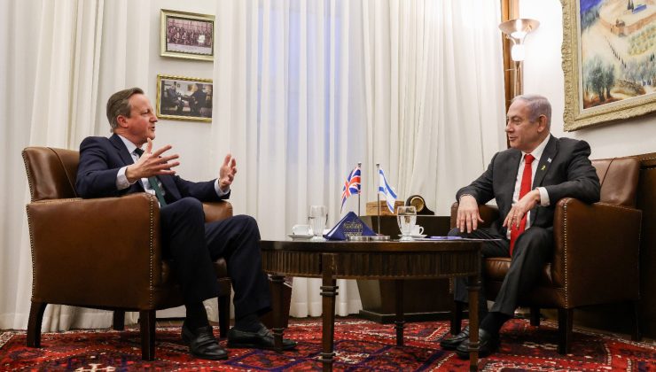 İngiltere Dışişleri Bakanı Cameron Türkiye’yi de kapsayan diplomasi turunda