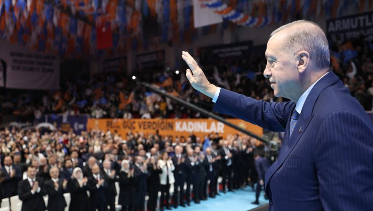 Cumhurbaşkanı Erdoğan AK Parti’nin İstanbul ilçe belediye başkan adaylarını açıkladı