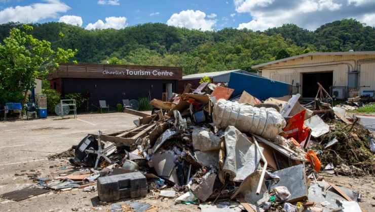 Avustralya’nın doğusunu fırtına vurdu: 64 bin kişi elektriksiz