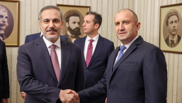 Bakan Fidan, Bulgaristan Cumhurbaşkanı Radev ile bir araya geldi