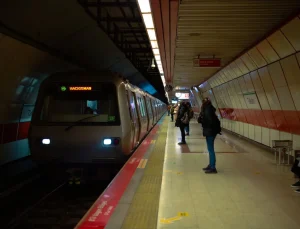 İstanbul metrosunda intihar: İspanya vatandaşı hayatını kaybetti