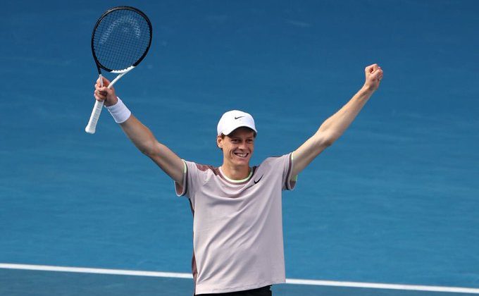 Jannik Sinner, Avustralya Açık’ta Djokovic’i yenerek tarihe geçti, finale yükseldi