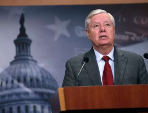 ABD’li Senatörü Graham’den ‘İran’ı vuralım’ çağrısı