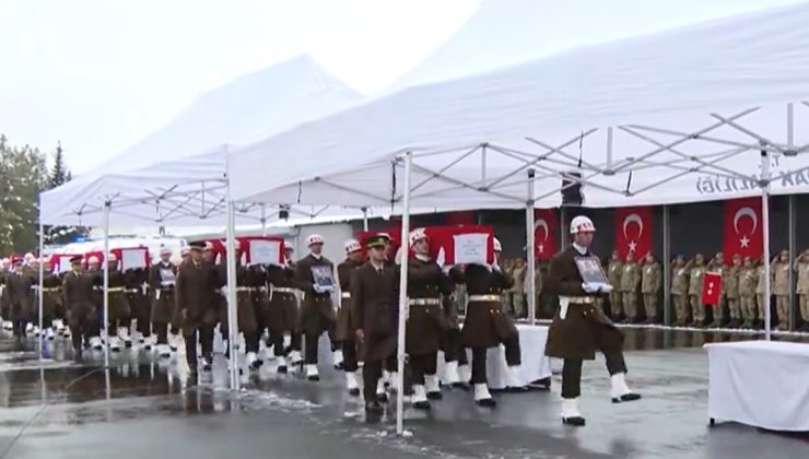 Şehit 9 asker için Şırnak’ta tören yapıldı