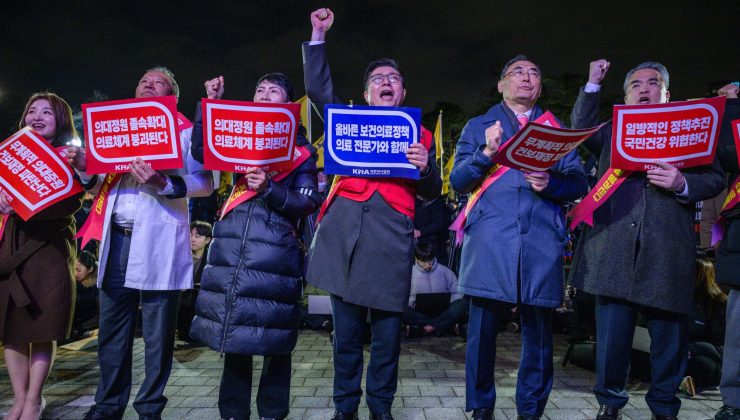 Güney Kore’de binlerce doktor greve gitti, hastaneler kırmızı alarma geçti