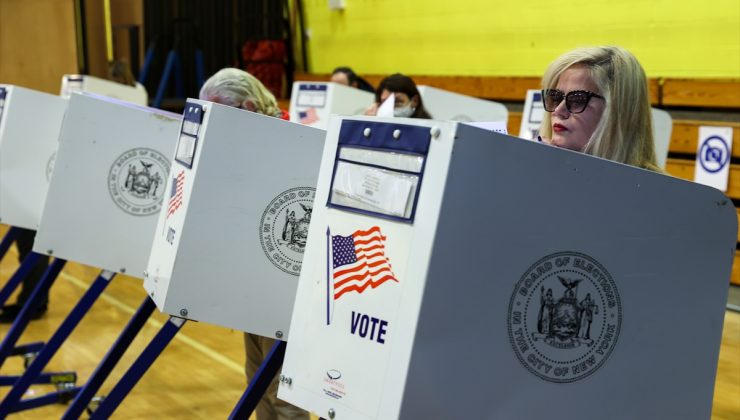 Yasal göçmenlerin New York belediye seçimlerinde oy kullanmasına mahkeme engeli