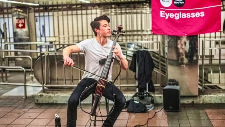New York’da metro müzisyenine performansı sırasında saldırı