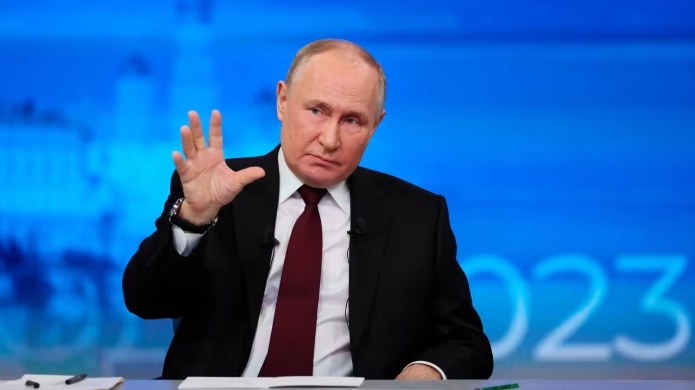 Putin’den yabancıların Rusya’ya taşınmasını kolaylaştırma fikrine destek