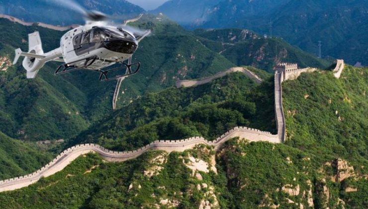 Çin Seddi’ni kuşbakışı görmek isteyenler için helikopter turları başlatıldı