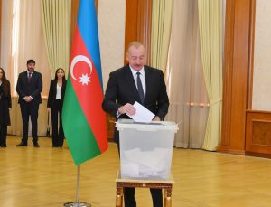 Azerbaycan Anayasa Mahkemesi, Aliyev’in yeniden cumhurbaşkanı seçilmesini onayladı