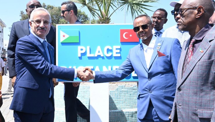 Bakan Uraloğlu, Cibuti’deki İstanbul Meydanı’nın açılışını yaptı