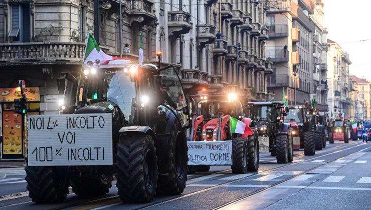 İtalya’da çiftçilerden AB’nin tarım politikalarına protesto