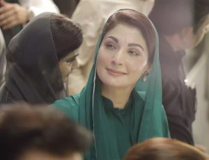 Pakistan’ın ilk kadın eyalet başbakanı seçildi