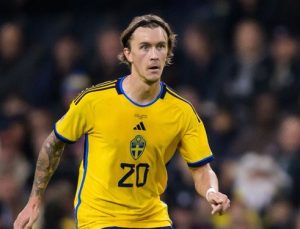 İsveçli milli futbolcu Kristoffer Olsson solunum cihazına bağlandı